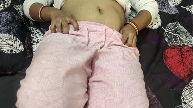 पहली बार साली ने जीजा से गांड मरवाई उल्टा लेटकर