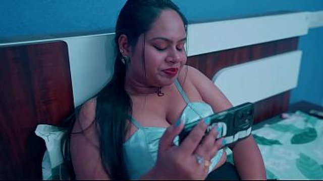 Hot Bhabhi Caught Her Devar While He Was Masturbating After Seeing Her Bra
