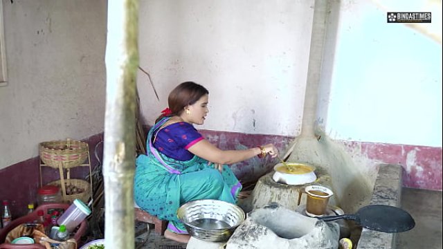 Erotic Bihari Bhabhi Wants Two Big Cock For Sex When Her Husband Not Around At Home