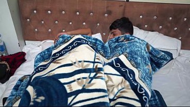 Real Hot Sex With Indian Bhabhi Punam Singh While Staying In Hotel For Work